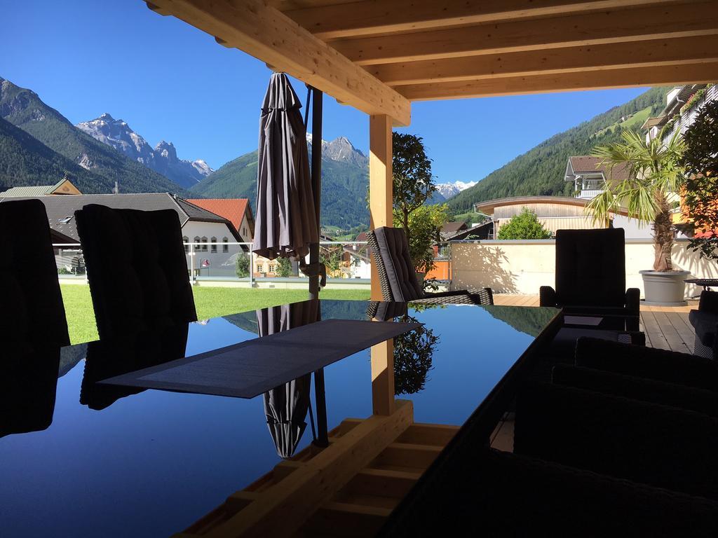 Aparthotel Kroesbacher Fulpmes Exterior foto